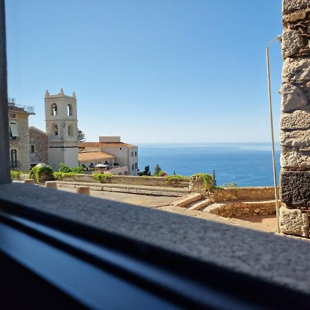 The White Domus Apartman Taormina Kültér fotó