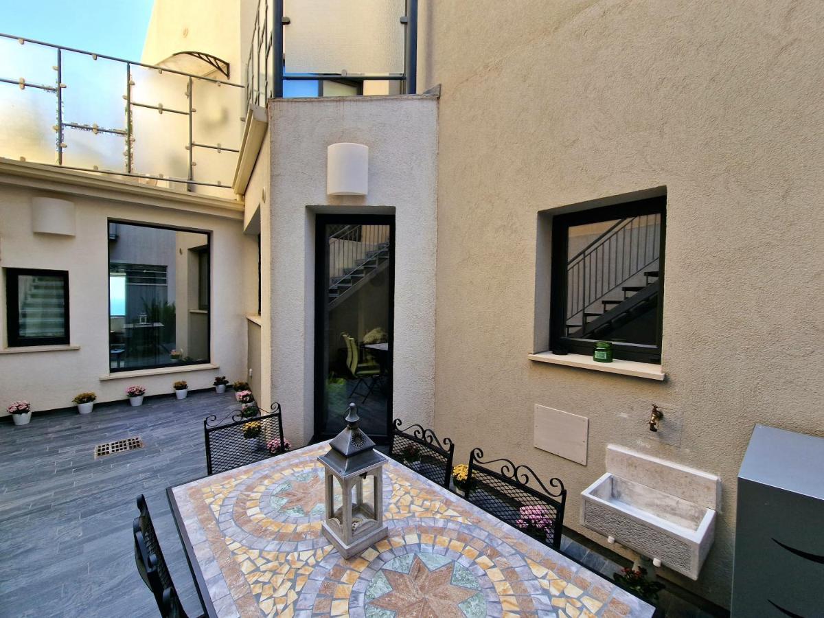 The White Domus Apartman Taormina Kültér fotó